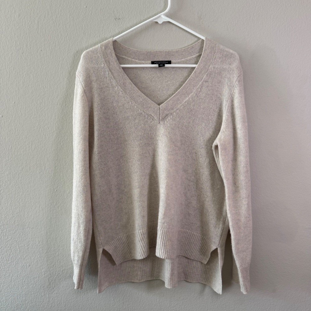 Saks Fifth Avenue Cashmere Sweater Womens Small Oatmeal V-Neck High-Low‎ Hem